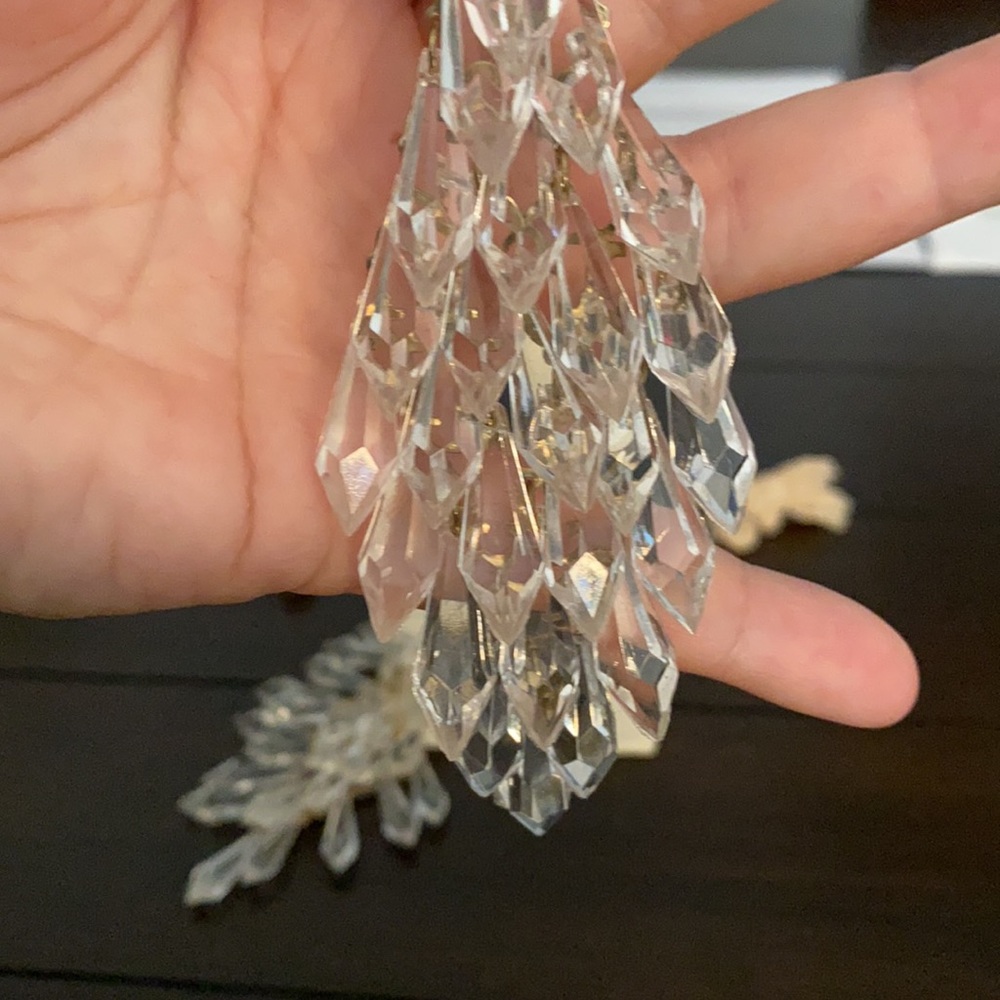 VINTAGE CLEAR CHANDELIER EARRINGS - Picture 4 of 6